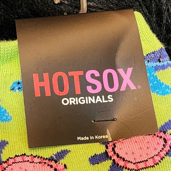 HotSox  Lime Green Socks With Fun Turtle Pattern - Picture 3 of 5
